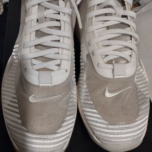 Nike LeBron James X JE Icon QS Sneakers